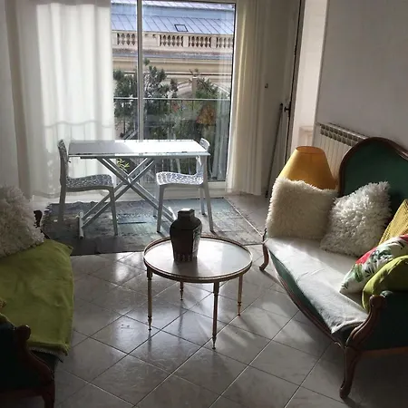 Les Grands Cedres D3 نيس